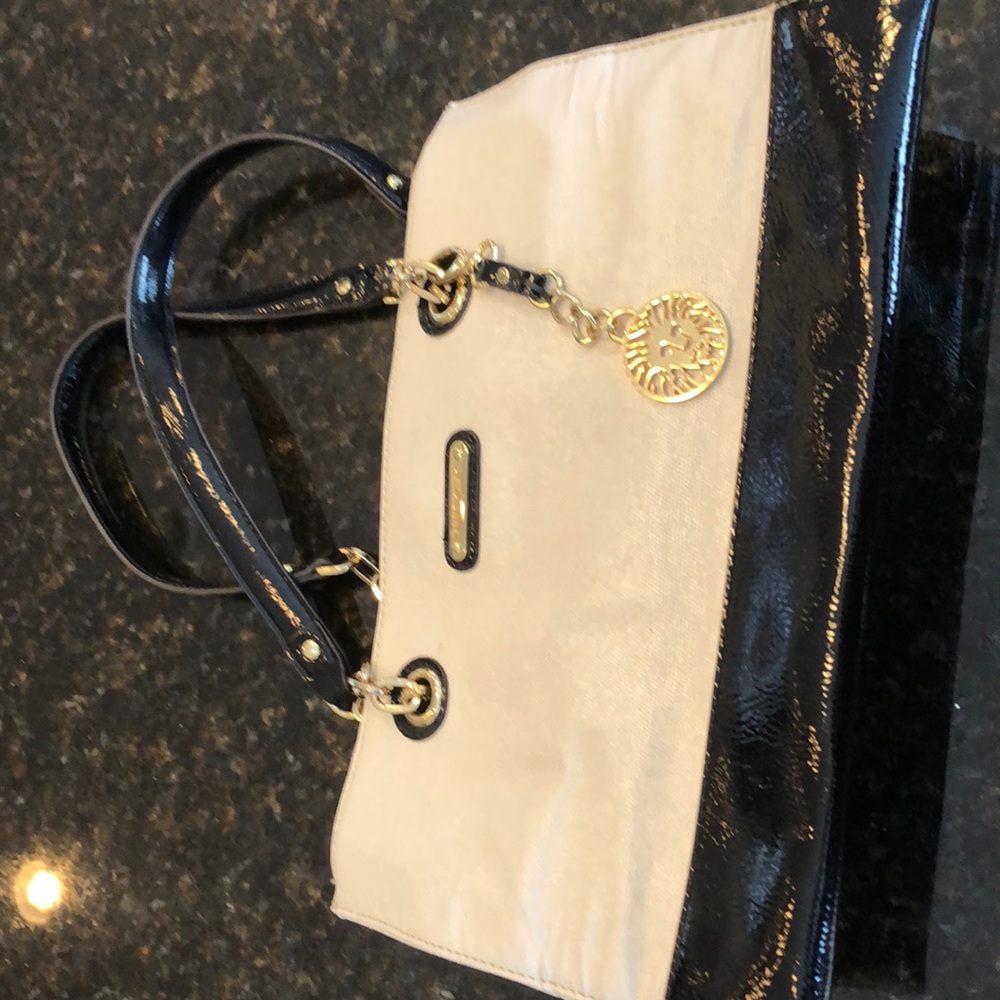 Anne Klein purse with partial chain link handles